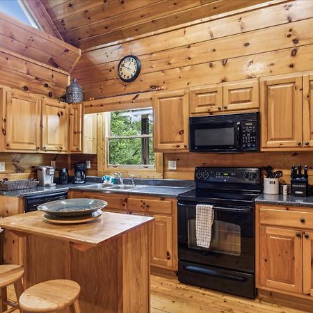 Brave Eagle Cabin Sevierville Exterior photo